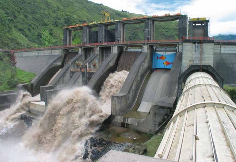 Represas hidroeléctricas en la Amazonía peruana: impacto social y ambiental de grandes consecuencias