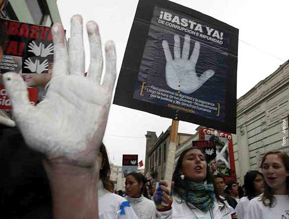 El círculo de la corrupción en los Gobiernos regionales