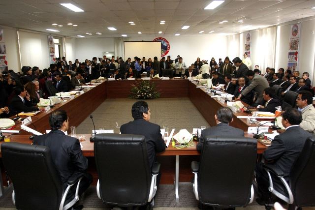 Descentralización y gobiernos regionales en el Perú: nudos críticos