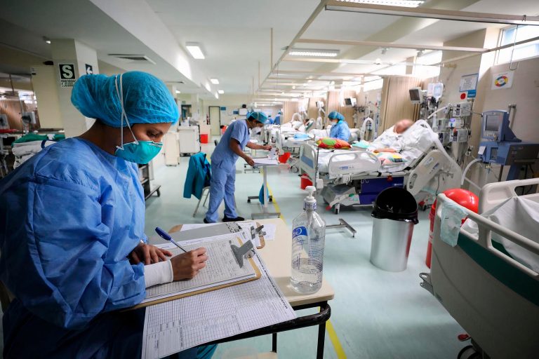 Construcción de un sistema de salud basado en la atención primaria y el liderazgo comunitario