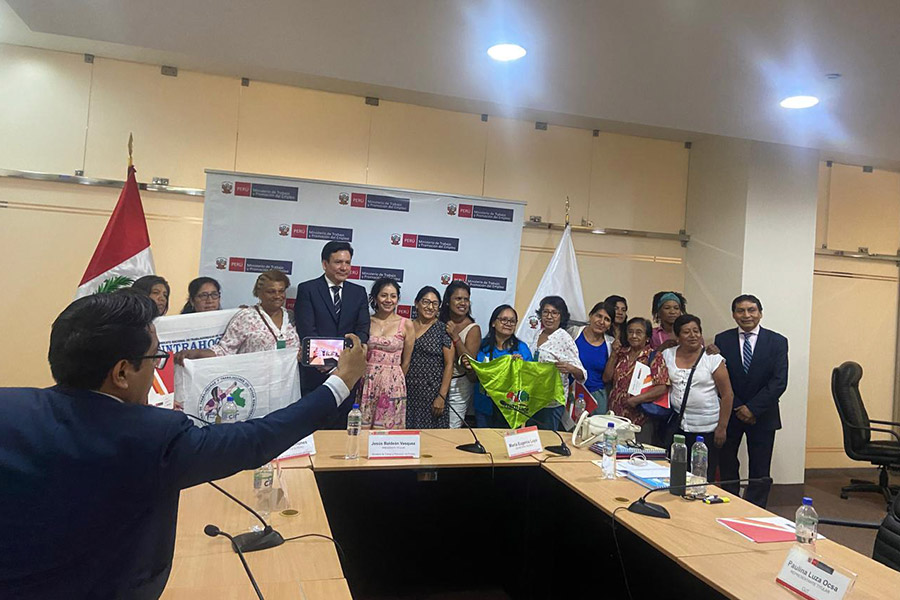 espacio-de-dialogo-foto-mesa-3